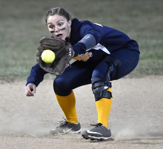 knee brace for softball